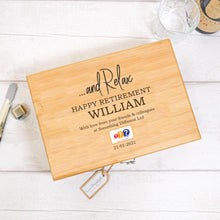 Load image into Gallery viewer, Personalised Luxury Whisky or Bailey's Gift Set With Accessories. Corporate Gift With Colour Logo