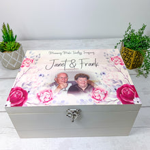 Load image into Gallery viewer, Personalised Keepsake Box With Floral Design
