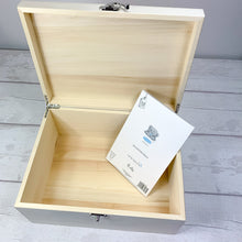 Load image into Gallery viewer, Personalised Keepsake Box With Floral Design
