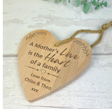 Load image into Gallery viewer, Personalised Wooden Heart Mother&#39;s Day Gift For Mom
