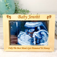 Load image into Gallery viewer, New Baby Scan Photo Frame and Plaque. Personalised Gift For Nanny or Grandma to be
