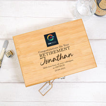 Load image into Gallery viewer, Personalised Luxury Whisky or Bailey&#39;s Gift Set With Accessories. Corporate Gift With Colour Logo
